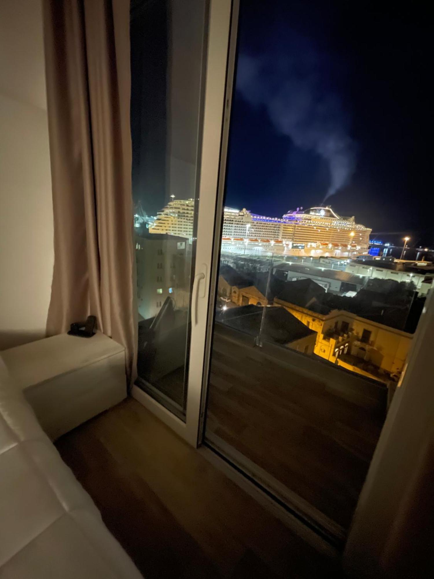 Palermo Inn Marina Exclusive View מראה חיצוני תמונה