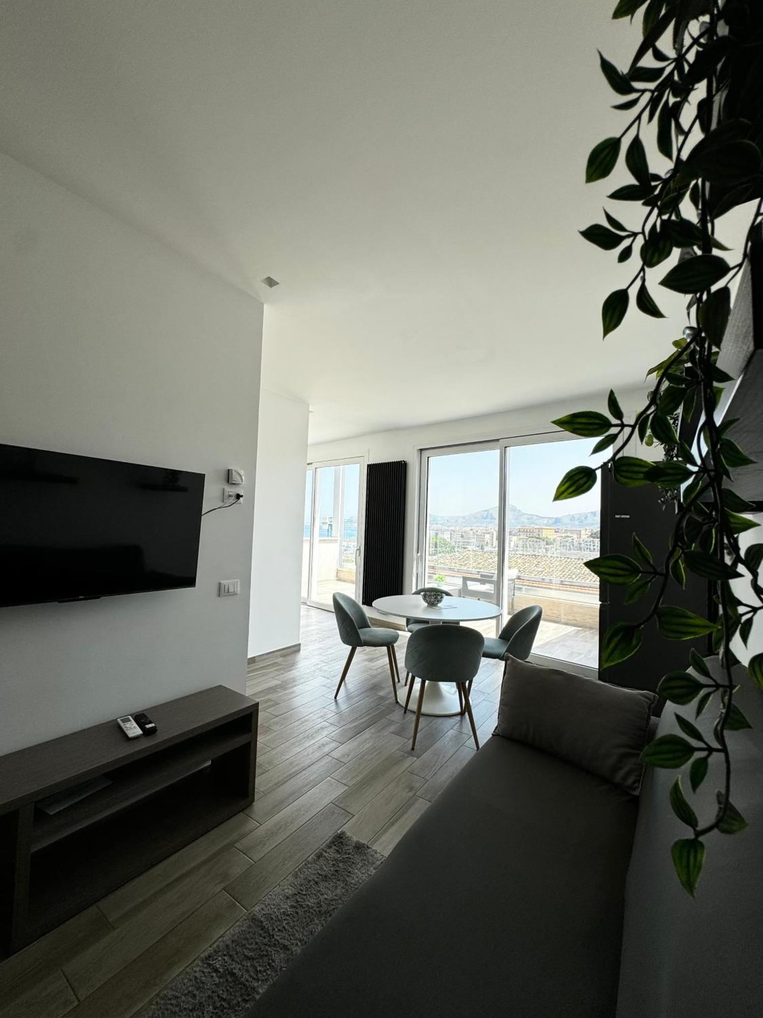 Palermo Inn Marina Exclusive View מראה חיצוני תמונה